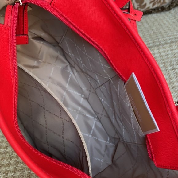 Michael Kors Jet Set Travel Sm Leather Top Zip Shl - Picture 9 of 16